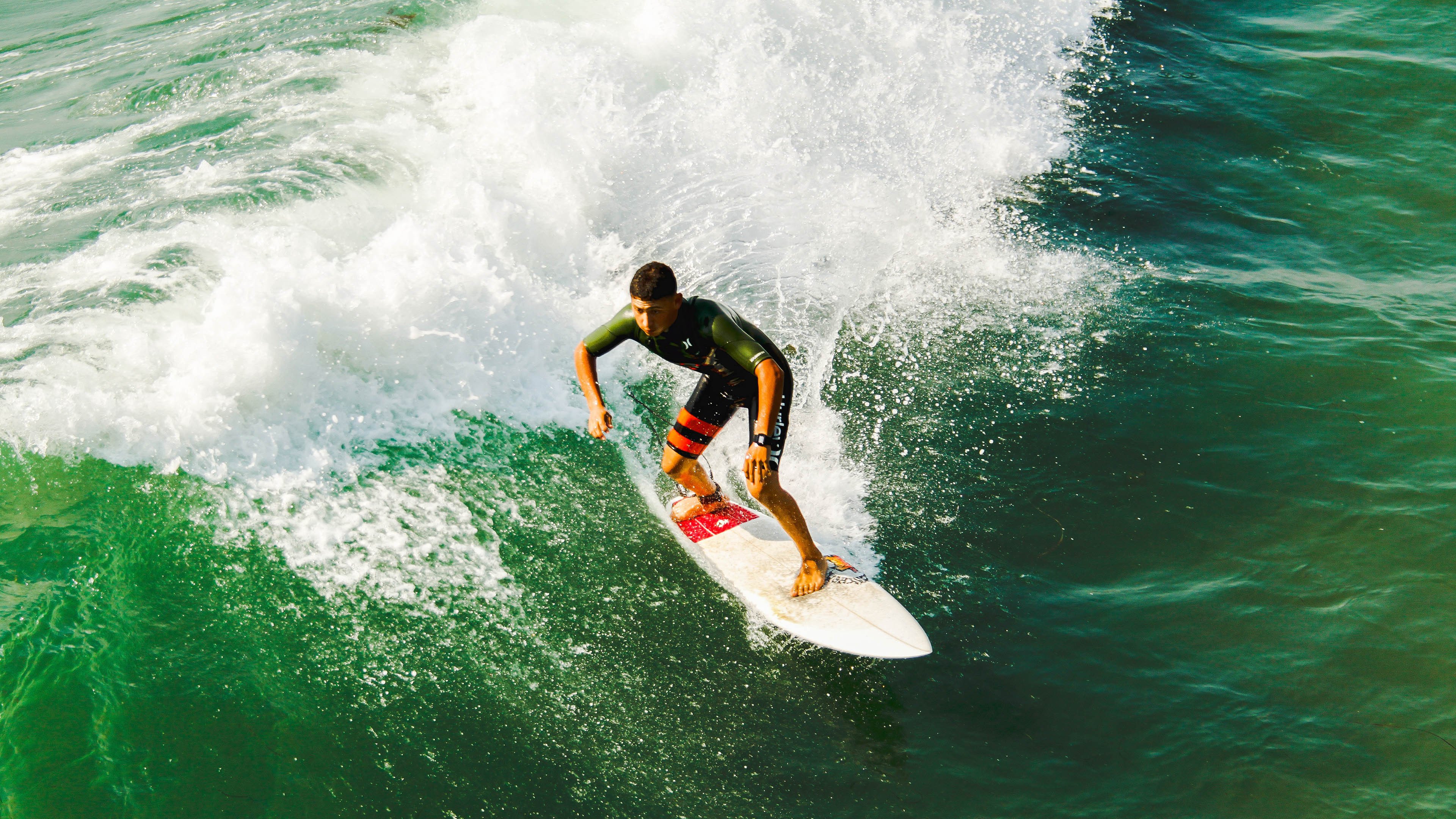 开云官网-卢卡库爆发破心魔,沙特强势晋级映照阿尔及利亚悲歌