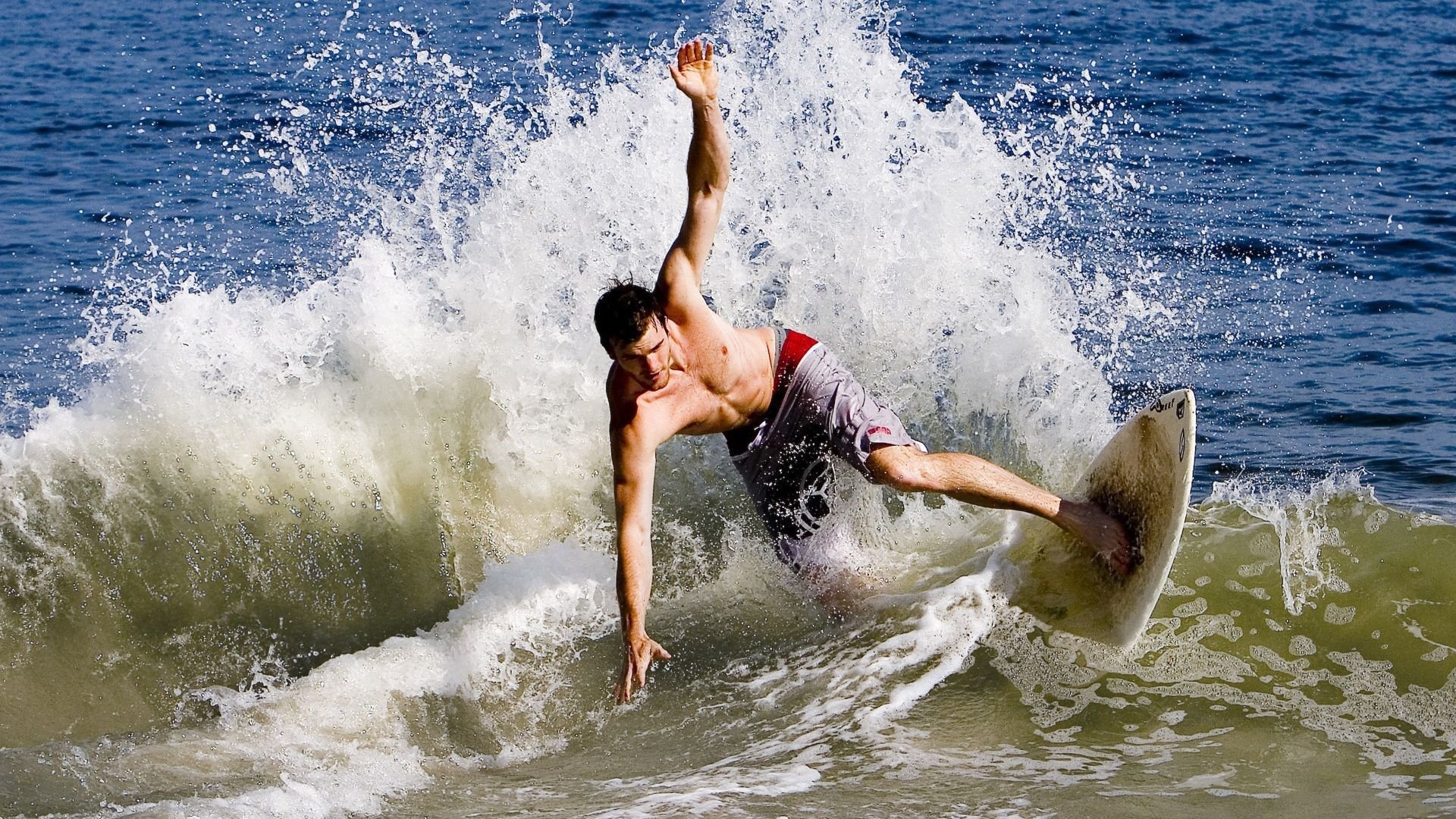 开云体育官网-阿尔瓦雷斯一锤定音,AC米兰完胜中国背后的足球文明碰撞