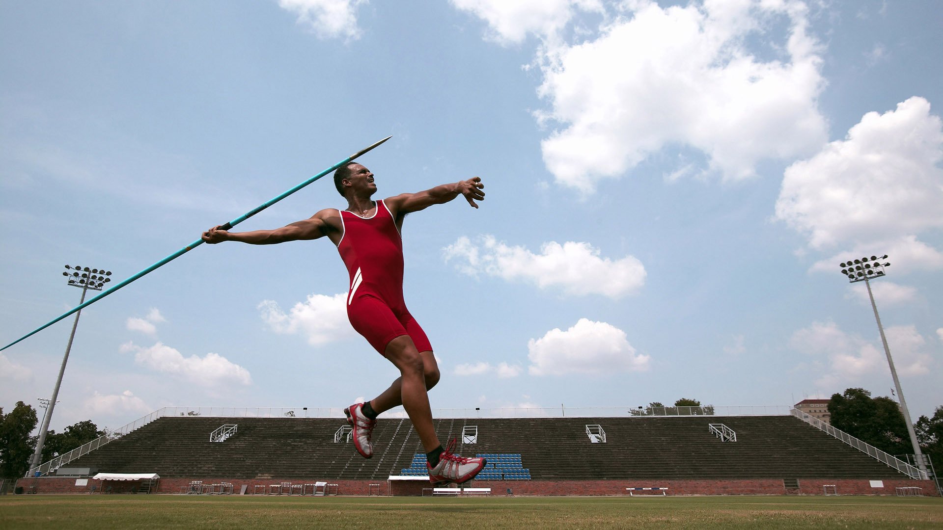 开云体育app-西决生死战之夜,杰伦格林完成里程碑,当绝境成为最耀眼的舞台